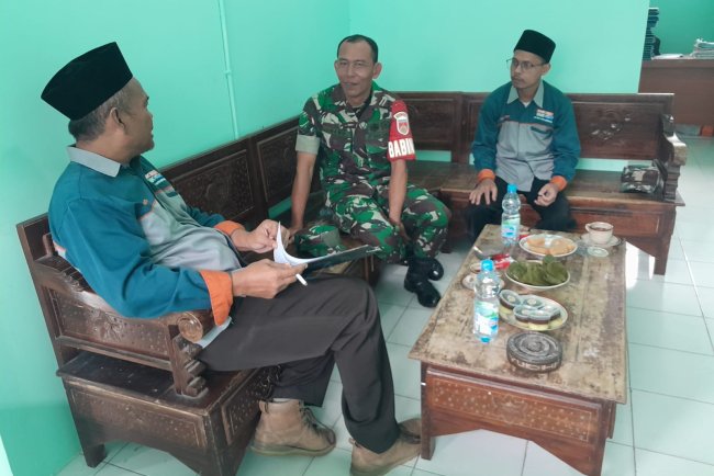 Serda Iwan Priyanto  Komsos Dengan Kepala Sekolah SMK Ma'arif