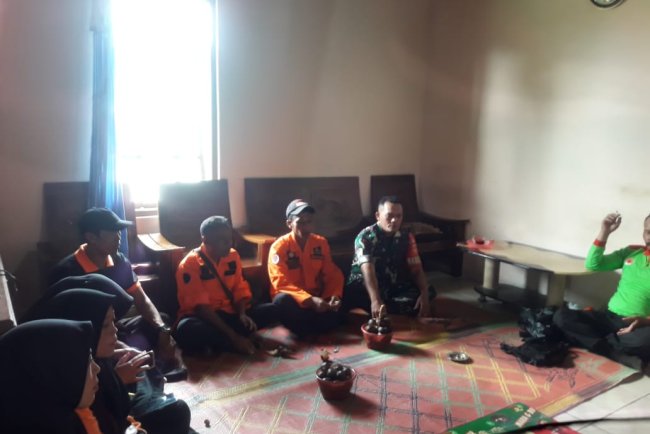 Babinsa Hadiri Pertemuan Rutin Relawan Forum Destana Karangkobar