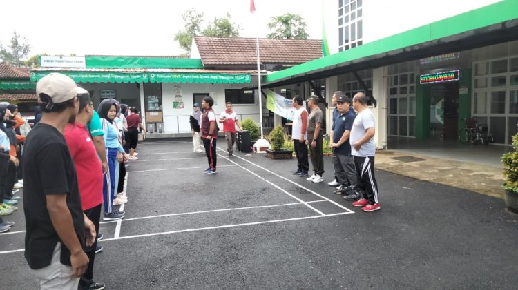 Babinsa Bersama Petugas Pemilu Gelar Senam Sehat di Punggelan   