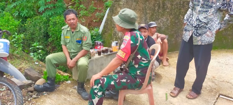 Sinergi Babinsa dan Linmas Komsos di Desa Mandiraja Kulon