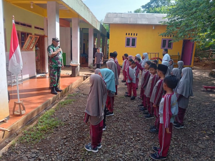 Batuud Koramil 09 Susukan Berikan Ilmu Pbb Di Mi Insani Rabani