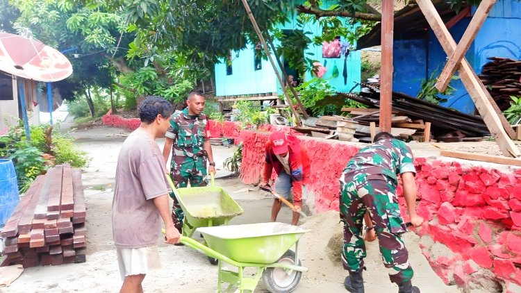 Tingkatkan Ekonomi Masyarakat Babinsa Sentani Gotong Royong Bangun Koperasi Unit Desa