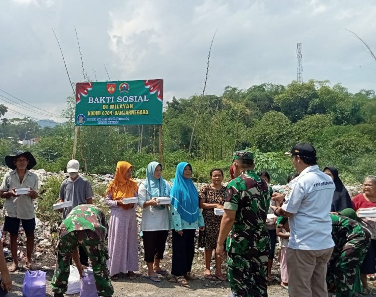 Kapten Inf Asep Zaenal dan Anggota Gerebek TPA Sampah Di Desa Karangjati