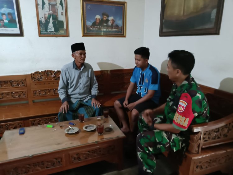 Jalin Hubungan Baik, Babinsa melaksanakan Komsos Dengan Warga Binaan 