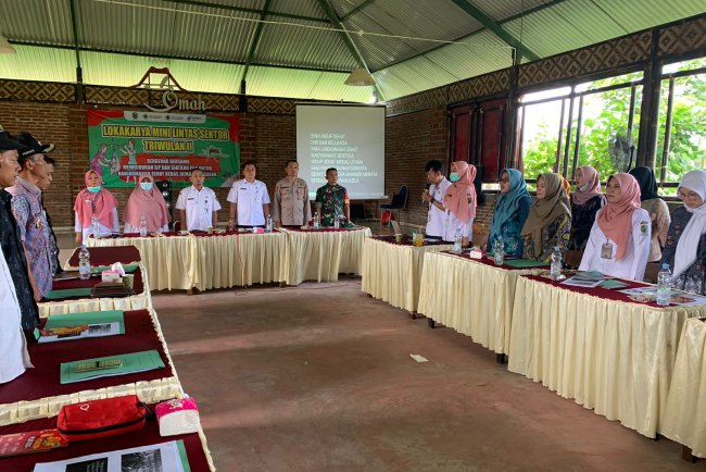 Babinsa Hadiri Undangan Loka Karya Mini Lintas Sektoral di Kecamatan Banjarmangu