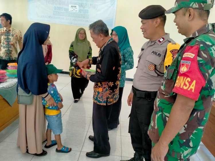 Babinsa Mewakili Danposramil Hadiri Kegiatan Pemberian Makan Tambahan Berbasis Makanan Lokal Bagi Ibu Hamil Dan Balita Kurang Gizi