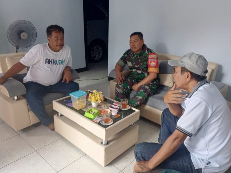 Jalin Silaturahmi, Babinsa Komsos Dengan Warga Binaan