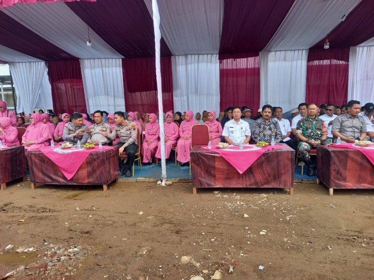 Mewakili Danramil Babinsa Hadiri Baksos Polres Banjarnegara Dalam Rangka HUT 78 Kepada Korban Kebakaran Pasar