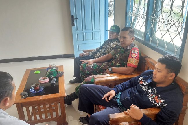 Komsos Bersama Perangkat Desa Tingkatkan Hubungan Kerja Antara Babinsa Dan Perangkat Desa