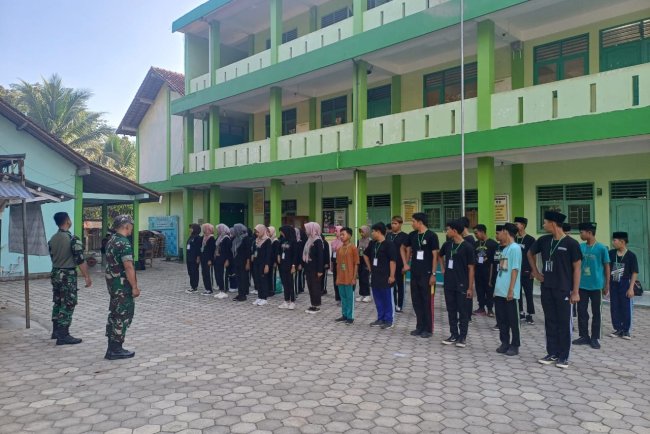 Babinsa Tumbuhkan Rasa Kekompakan dan Disiplin, Kepa Peserta Dik Latama