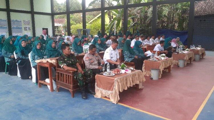 Danramil 11 Punggelan Memonitoring Kegiatan Bina Wilayah Dan Pkk