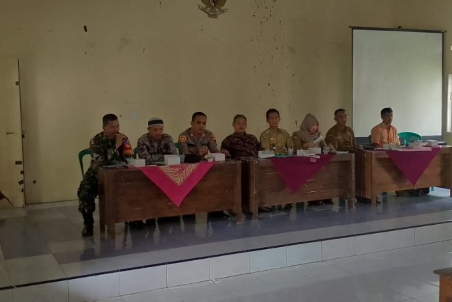Babinsa Hadiri Rapat Penetapan dan Pembekalan Bakal Calon Perangkat Desa