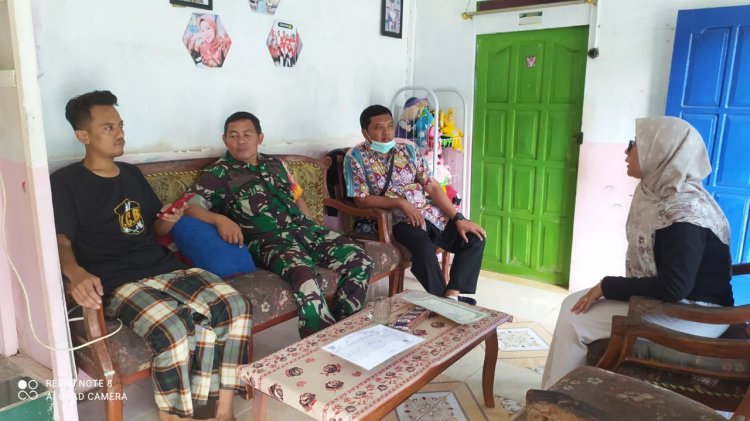 Dua Orang Babinsa Bantu Amankan Orang Dengan Gangguan Mental