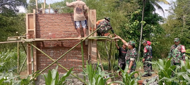 TNI Bersama Petani Bangun Rumah Pompa di Susukan