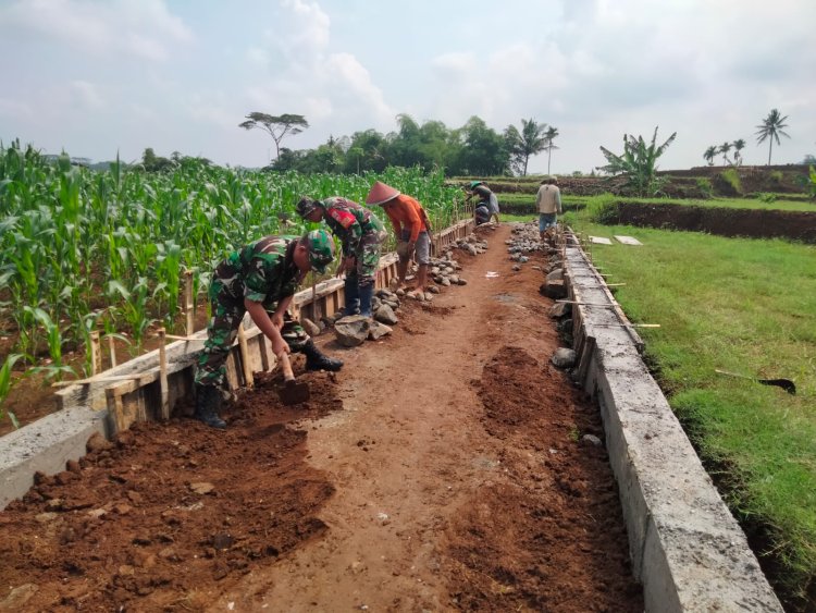 Gotong Royong Membangun Karakter Bangsa Yang Kuat