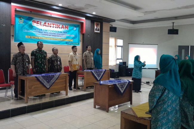 Mewakili Danramil Serka Purnomo Menghadiri Pelantikan Tim Penggerak PKK Desa 