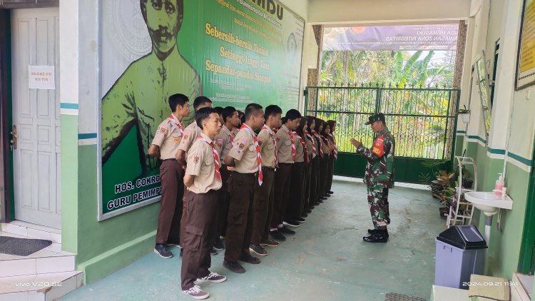 Babinsa Berikan Materi Pendidikan Karakter dan Wasbang