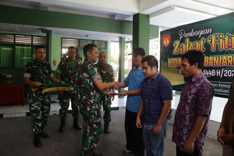 Berbagi Berkah Ramadan Dandim 0704 Banjarnegara Salurkan Zakat Fitrah