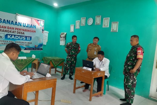 Babinsa Koramil 04 Karangkobar Pantau Langsung Ujian Calon Kepala Dusun ll Desa Pasuruhan
