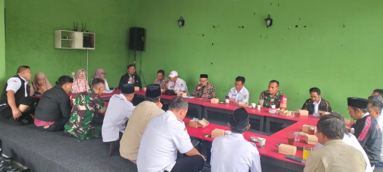 Mewakili Danramil Babinsa Hadiri Halal Bihalal Kelembagaan Bumdes Artha Praja Dwipa Kecamatan Karangkobar