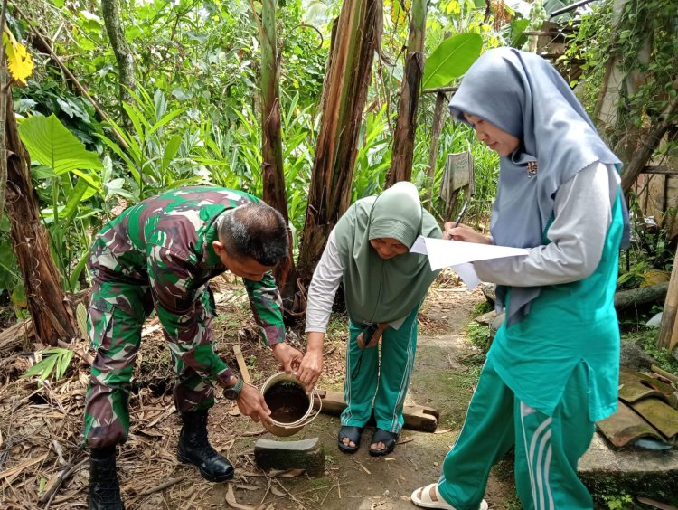 Babinsa Melaksanakan Pendampingan Pemberantasan Sarang Nyamuk