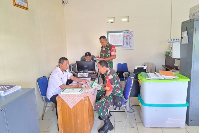 Update Data Wilayah Babinsa Koramil 04/Karangkobar Melaksanakan Puldata Ter