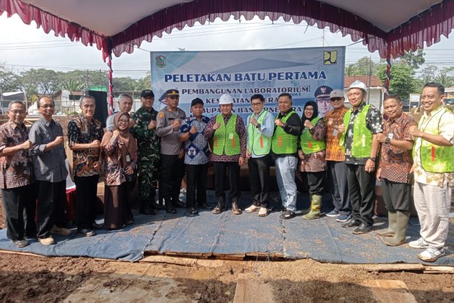 Danramil 14 Madukara Hadiri Peletakan Batu Pertama Pembangunan Laboratorium Kesehatan