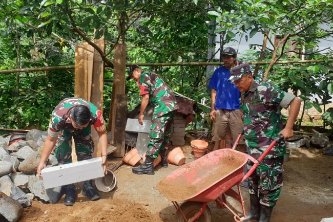 Danramil Banjarnegara Pimpin Langsung Pelaksanaan RTLH