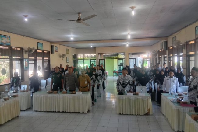 Danramil Madukara Hadiri Pelantikan Pengurus PGRI Dukung Peningkatan Dunia Pendidikan