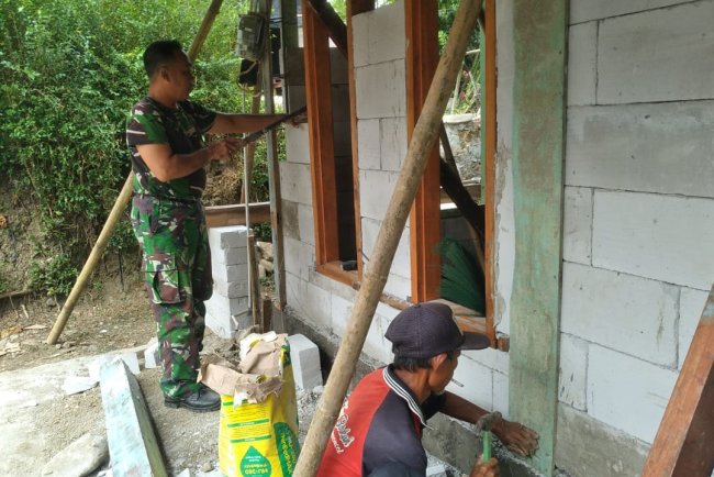 Progress Pembangunan Rumah Mbah Kasno Capai 60% dalam Program TMMD Reguler Ke-125 TA 2025