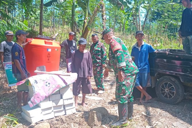 Satgas TMMD Reguler ke-125 Kodim 0710/Pekalongan Mulai Kerjakan Program Pipanisasi di Dukuh Leles, Desa Windurojo