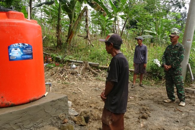 Ketua Rt 20 Rw 9 Desa Leles Pimpin Doa Di Lokasi Pipanisasi Tmmd Reguler Ke-125 Kodim 0710/Pekalongan