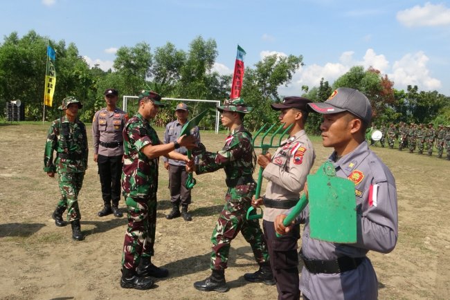 Target Sasaran Capai 100 Persen, Brigjen TNI Zainul Bahar Resmi Tutup TMMD Reguler Ke - 125 Kodim Pekalongan di Desa Windurojo