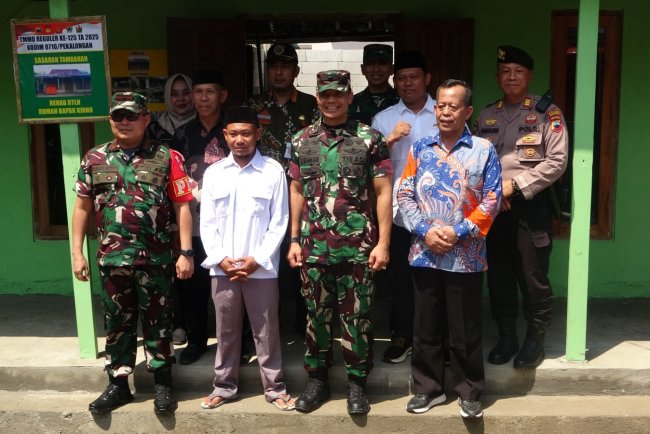 Usai Upacara Penutupan, Brigjen TNI Zainul Bahar Kunjungi Rumah Penerima Rehab RTLH di Windurojo