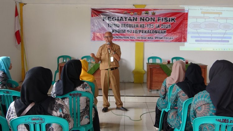 TMMD Reguler ke-125 Kodim 0710/Pekalongan Gelar Penyuluhan Kesehatan di Desa Windurojo