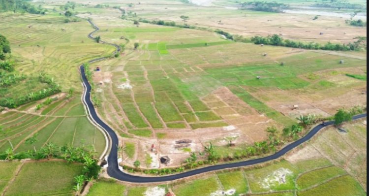 Jalan Hasil Program TMMD Reguler 125 Kodim 0710/Pekalongan di Desa Windurojo Berpotensi Jadi Destinasi Wisata Baru