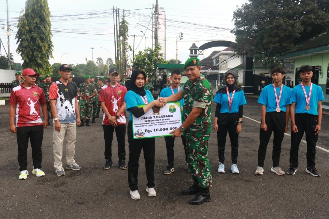 Atlit Binaan Kodim 0704 Banjarnegara Raih Juara 3 Turnamen Bulutangkis Piala Panglima TNI