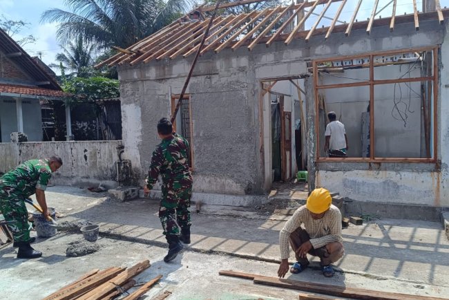 Gotong Royong Wujudkan Harapan Baru untuk Rumah Suratman