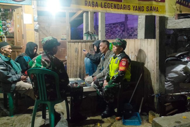 Babinsa Koramil 18 Pagentan melaksanakan Patroli Malam Guna meningkatkan keamanan di wilayah