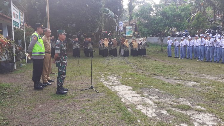Danramil Dan Kapolsek Susukan melaksanakan Apel di SMAN  1 Susukan