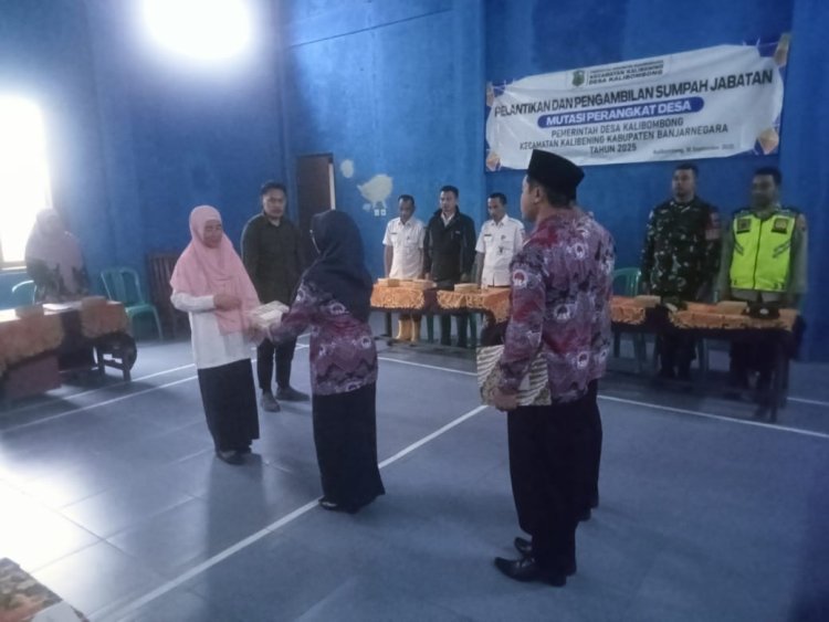 Babinsa Koramil 06 Kalibening Hadiri Pelantikan dan pengambilan Sumpah Jabatan Perangkat Desa