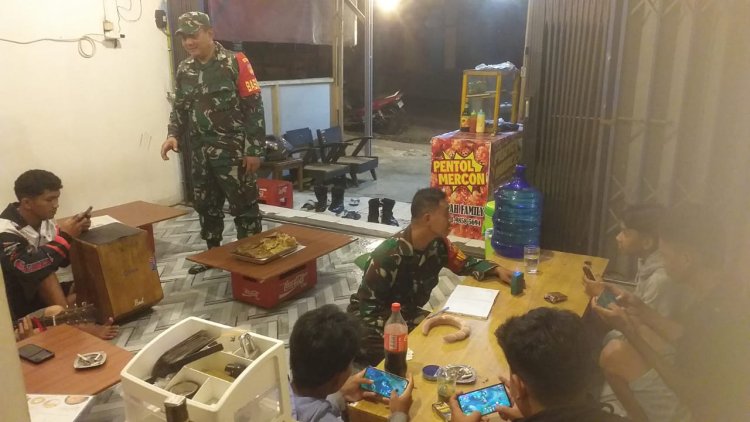 Babinsa Sigap Demi Keamanan Wilayah Anggota Koramil 13 Banjarmangu Melaksanakan Patroli