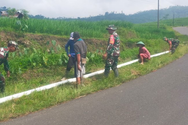 Danramil 06 Kalibening Kawal Program Pipanisasi untuk Ketahanan Pangan