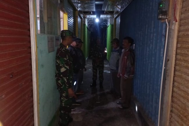 Wujudkan Keamanan Lingkungan Gandeng Linmas Melaksanakan Patroli