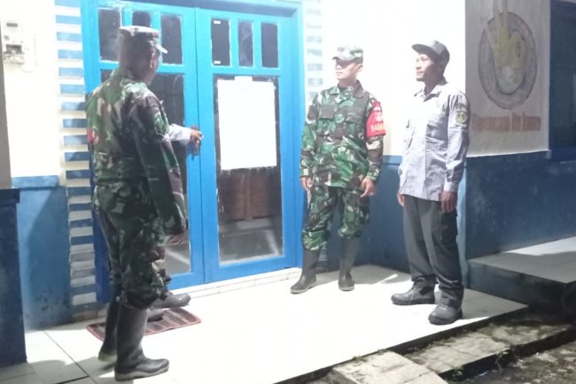 Wujudkan keamanan lingkungan desa dengan rutin melaksanakan patroli malam