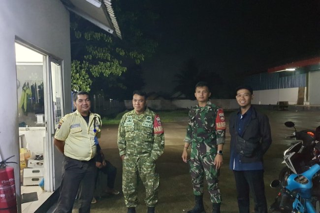Peduli keamanan lingkungan Babinsa intensifkan kegiatan patroli malam hari di wilayah