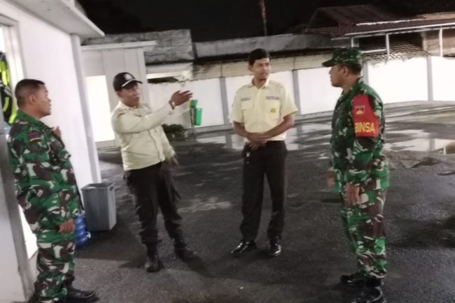 Babinsa Sambangi kantor SPPG dan Pabrik pastikan lingkungan aman dan kondusif