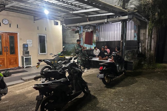 Babinsa sigap melaksanakan Patroli Wilayah ciptakan lingkungan yang aman dan kondusif