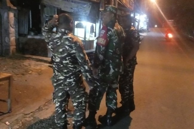 Babinsa patroli bersama