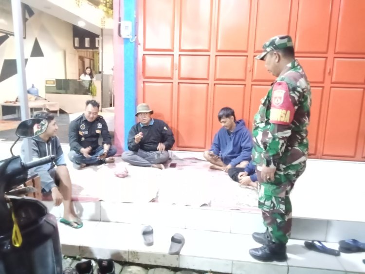 Patroli Malam Bersama Warga TNI Cegah Kriminalitas dan Kenakalan Remaja